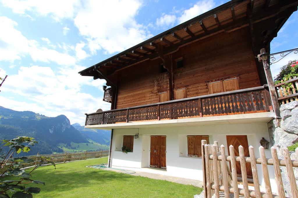 Apartamento Le Grand Duc Château-d'Oex Habitación foto