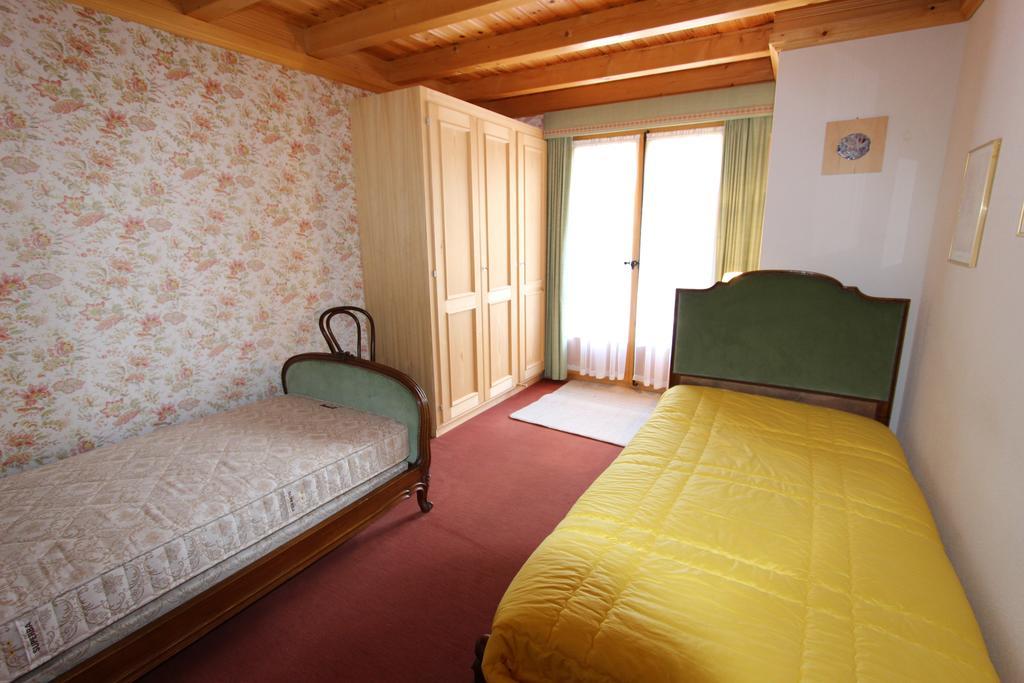 Apartamento Le Grand Duc Château-d'Oex Habitación foto